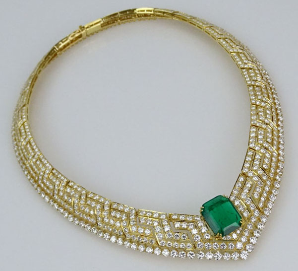 9.23 Carat Emerald Cut Colombian Emerald, 50.0 Carat Round Brilliant Cut Diamond and 18 Karat Yellow Gold Necklace