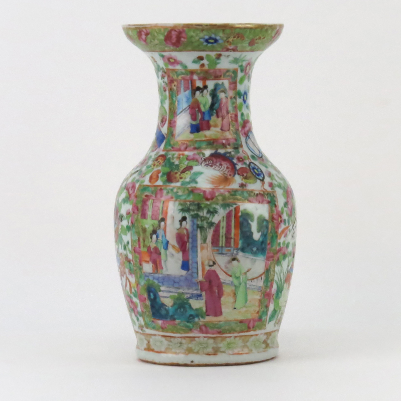 Late 19th Century Rose Canton Export ware Porcelain Vase