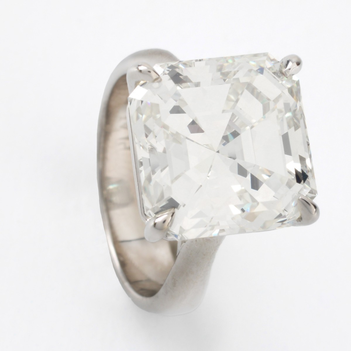 GIA 8.88ct Diamond and Platinum Ring