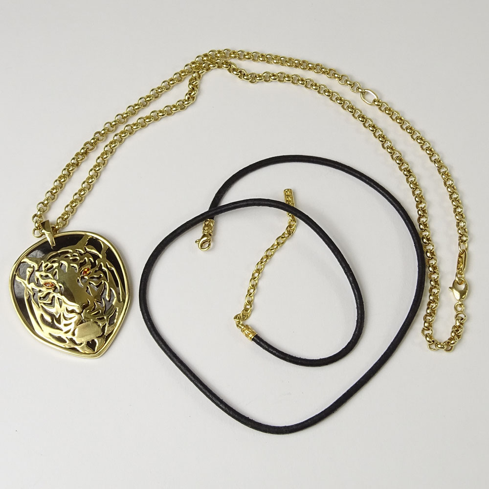 Men's Carrera Y Carrera 18 Karat Yellow Gold Tiger Pendant Necklace.