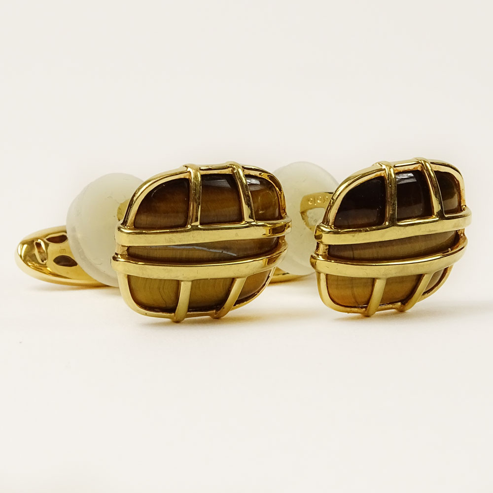 Pair of Men's Di Modolo 18 Karat Yellow Gold and Tiger Eye Cufflinks.