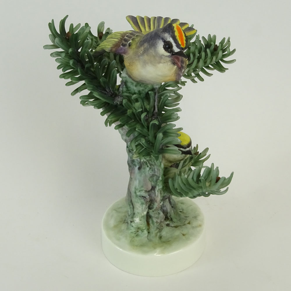 Dorothy Doughty Royal Doulton Porcelain Bird Group "Golden Crowned Kinglet". 