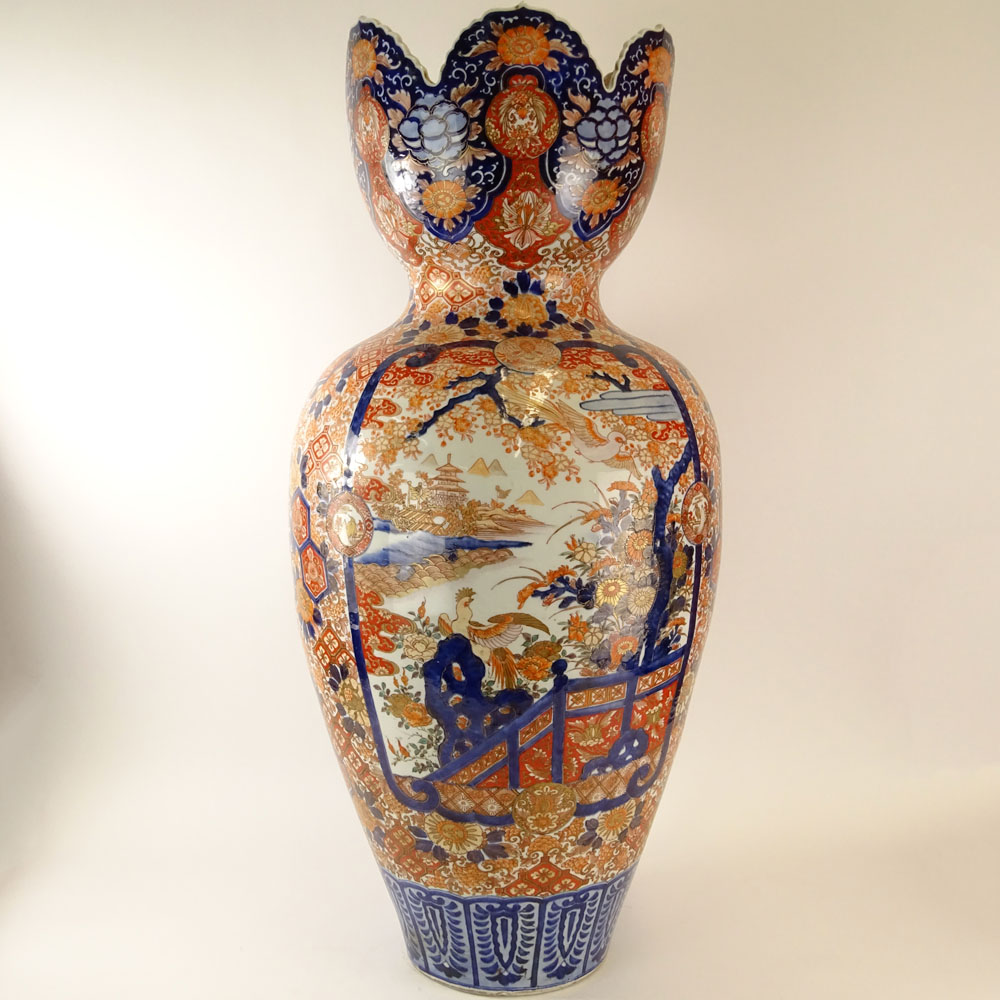 Large 19/20th Century Japanese Imari Porcelain Vase.