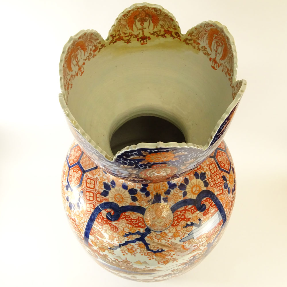 Large 19/20th Century Japanese Imari Porcelain Vase.