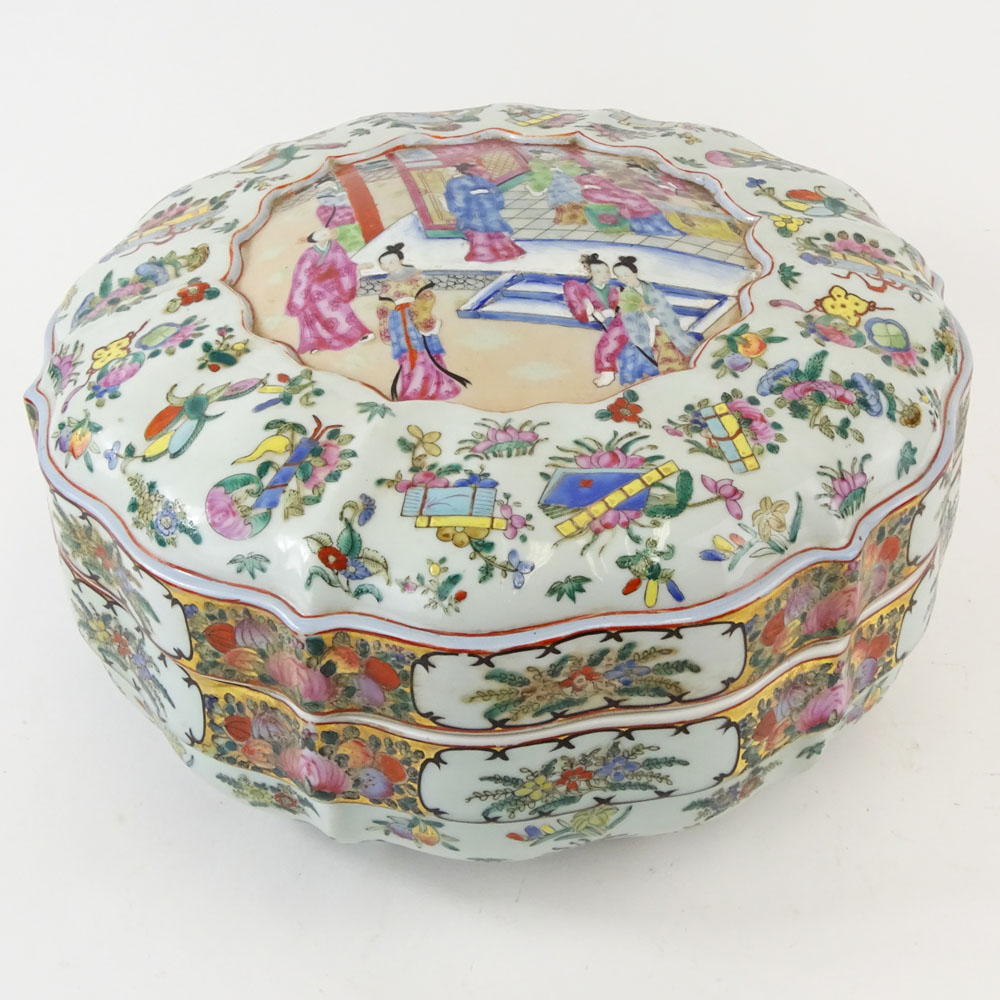 Chinese Rose Medallion Lobbed Porcelain Wedding Box.