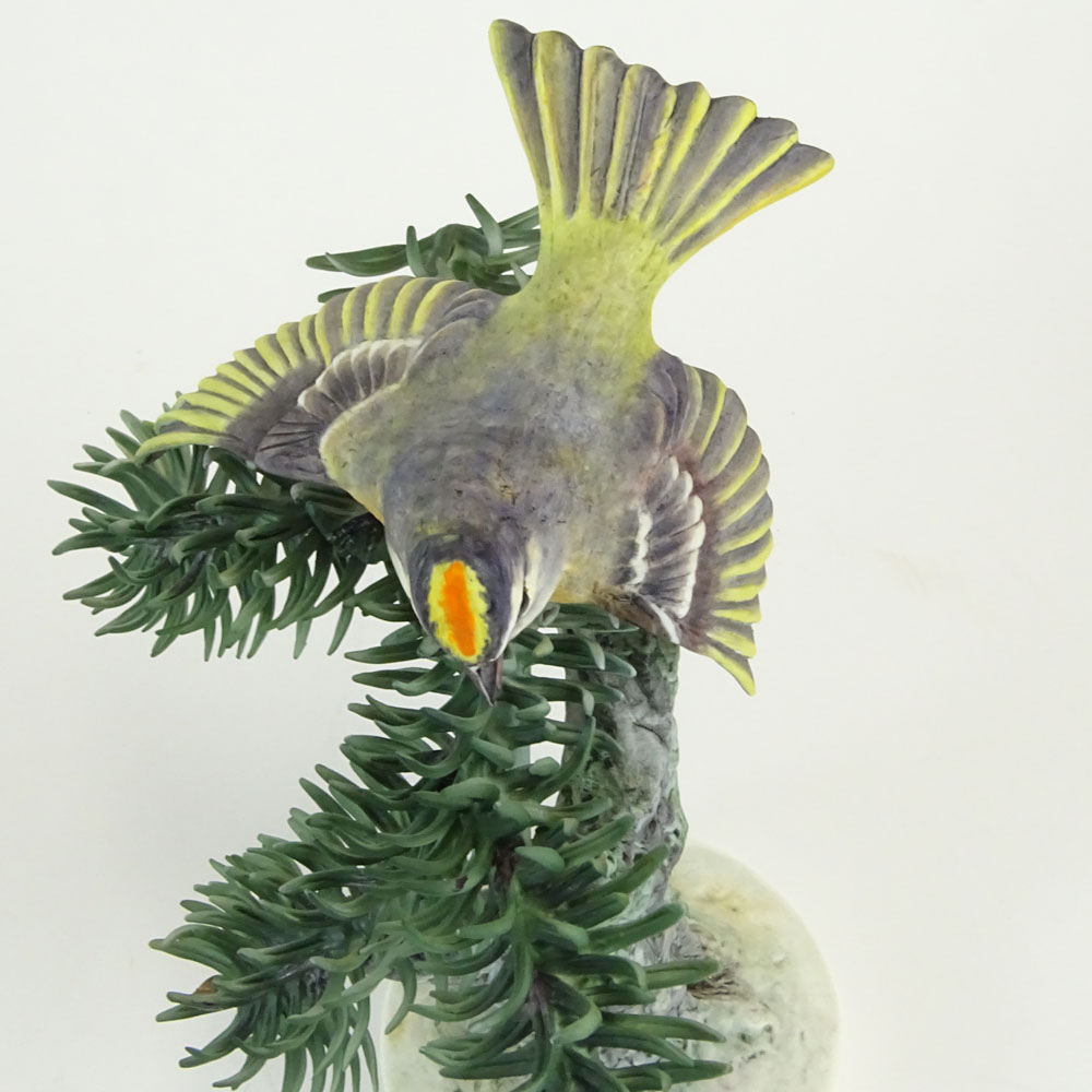 Dorothy Doughty Royal Doulton Porcelain Bird Group "Golden Crowned Kinglet". 