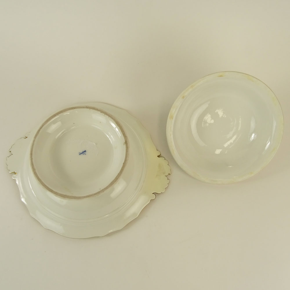 Meissen Hand painted Porcelain Covered Entrée Serving Bowl.