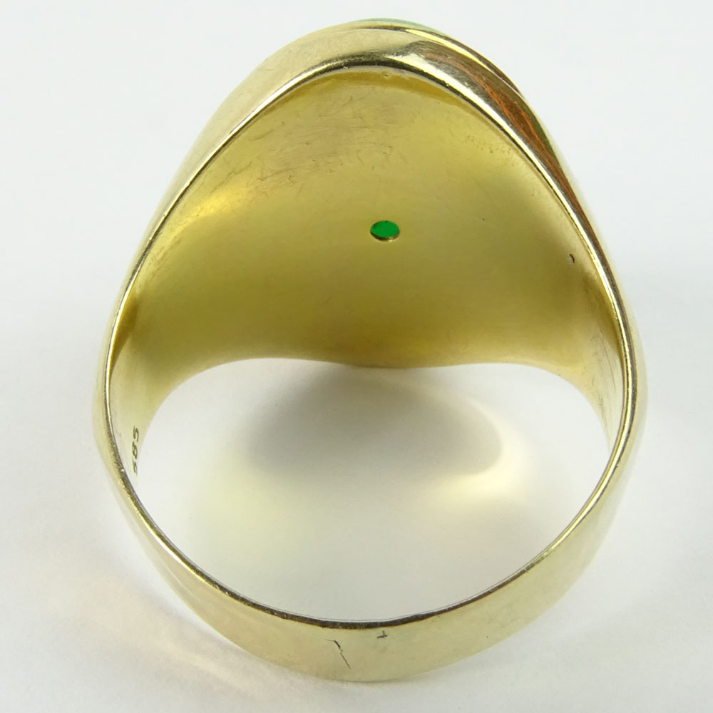 Men's Vintage Cabochon Jade and 14 Karat Yellow Gold Ring.