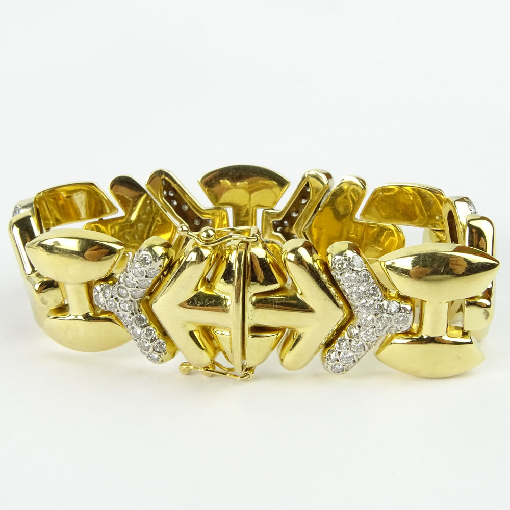 Lady's Italian Approx. 5.50 Carat Round Brilliant Cut Diamond and 14 Karat Yellow Gold Geometric Link Bracelet.