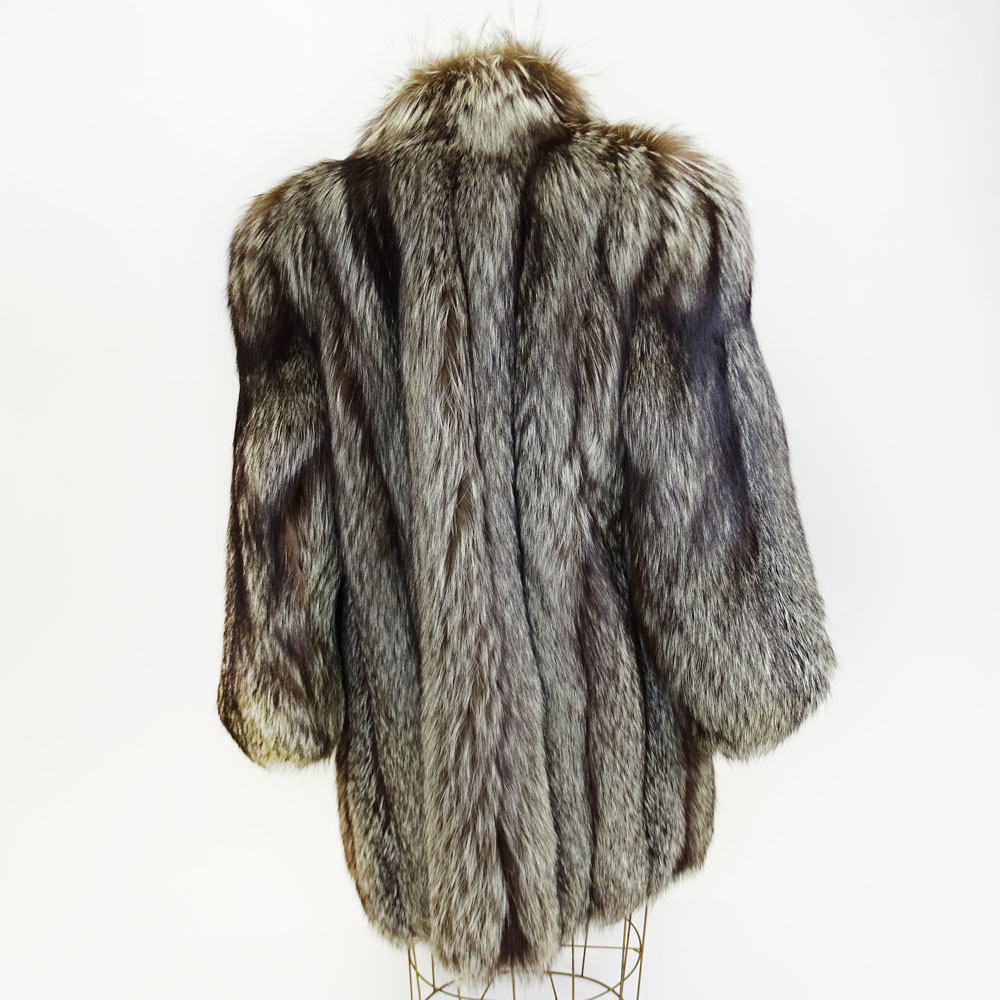 Ladies Silver Fox Fur Coat. Raglan Sleeves Shawl Collar.