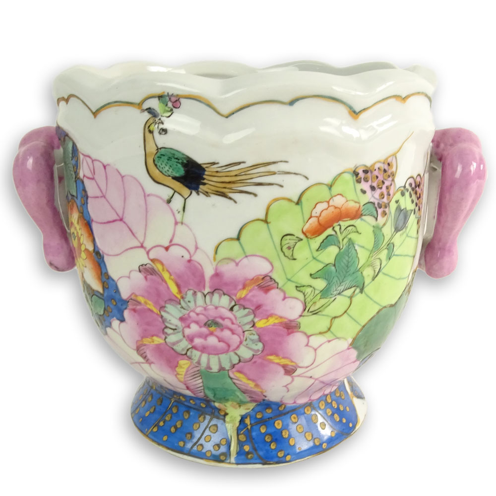 Chinese Tobacco Leaf Porcelain Cache Pot.