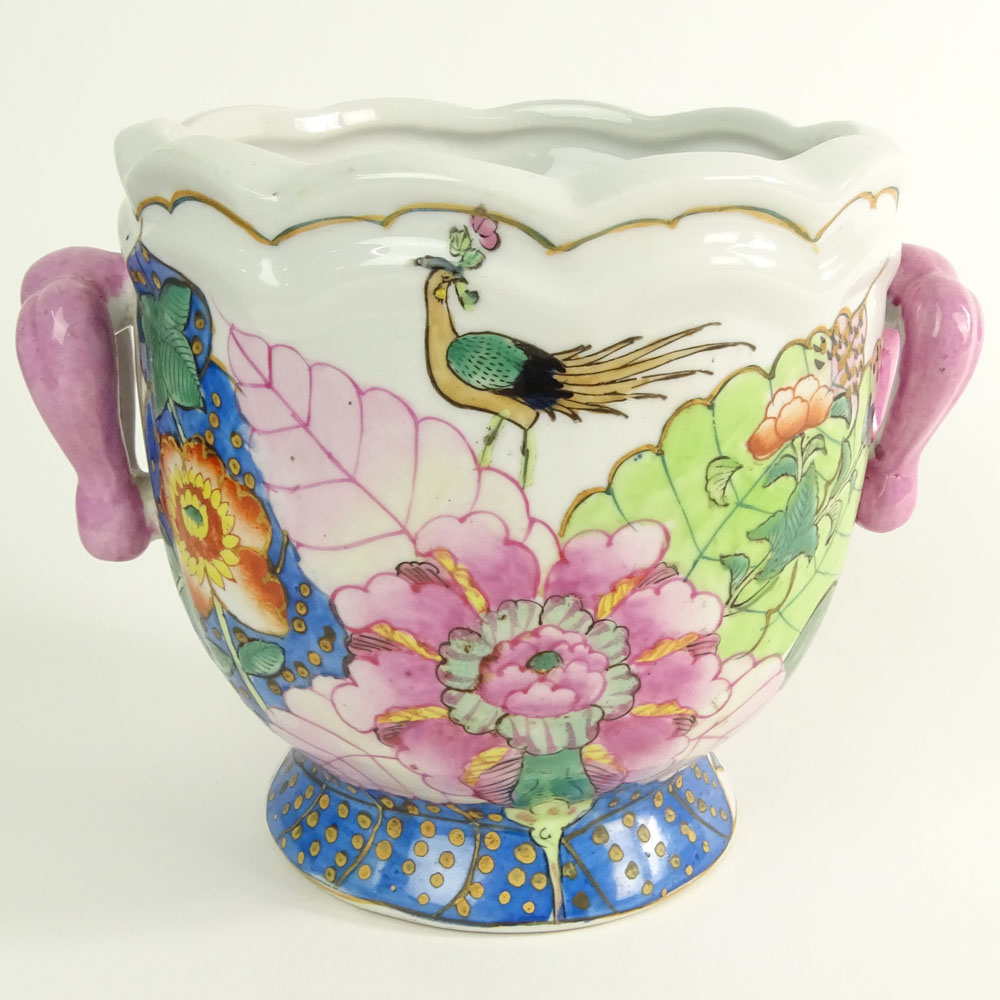 Chinese Tobacco Leaf Porcelain Cache Pot.