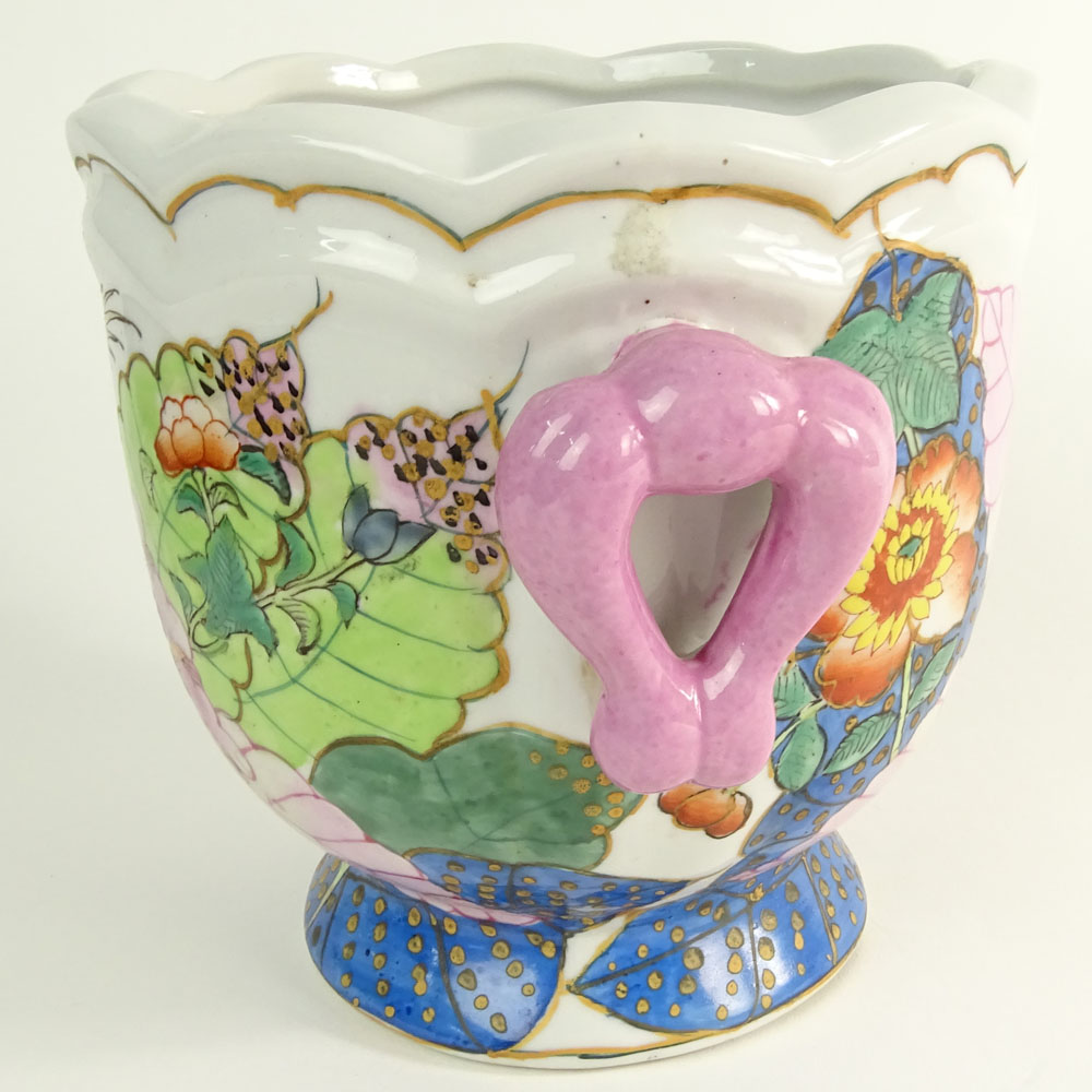 Chinese Tobacco Leaf Porcelain Cache Pot.