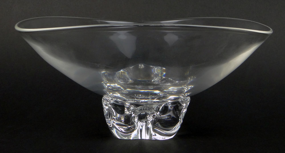 Vintage American Steuben Crystal Bowl. Etched Signature to Base.
