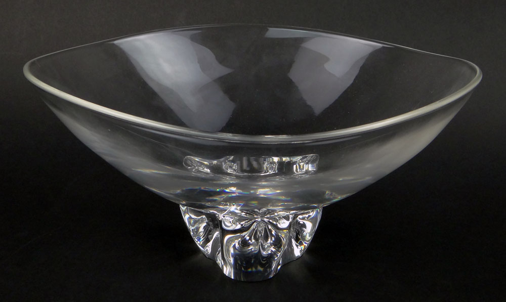 Vintage American Steuben Crystal Bowl. Etched Signature to Base.