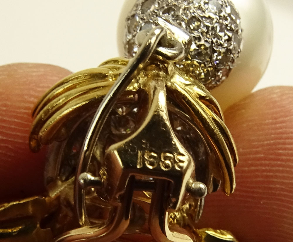 Lady's Vintage approx. 3.0 Carat Round Cut Diamond, Pearl and 18 Karat Yellow Gold Day/Night Earrings. 