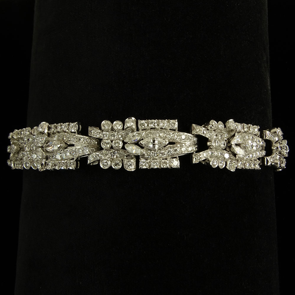 Beautiful Quality Art Deco approx. 25.0 Carat Round and Marquise Cut Diamond and Platinum Bracelet.