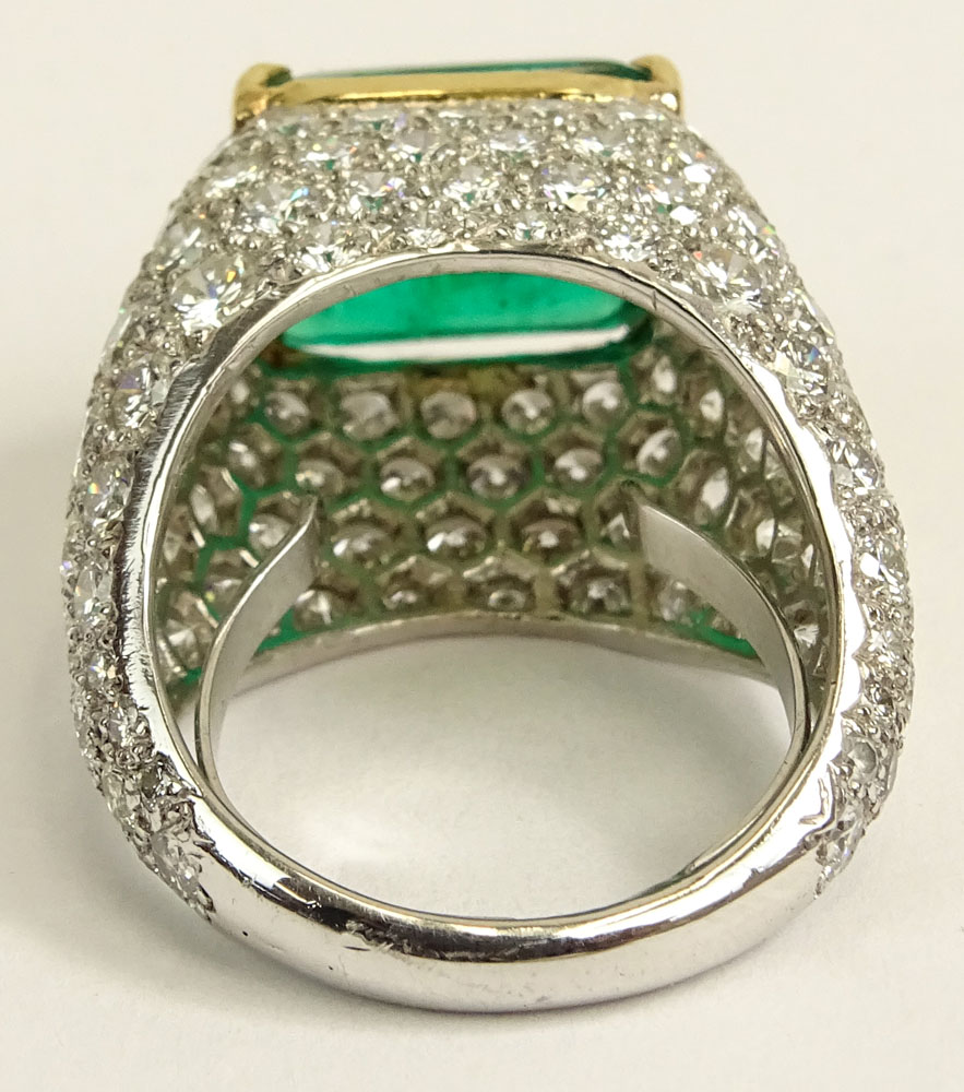 Very Fine Quality GIA Certified 5.87 Carat Sugarloaf Cabochon Colombian Emerald, 8.0 Carat Round Cut Diamond, Platinum and 18 Karat Yellow Gold Ring. 