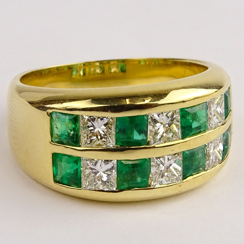 Lady's Fine Emerald, Diamond and 18 Karat Yellow Gold Ring. 