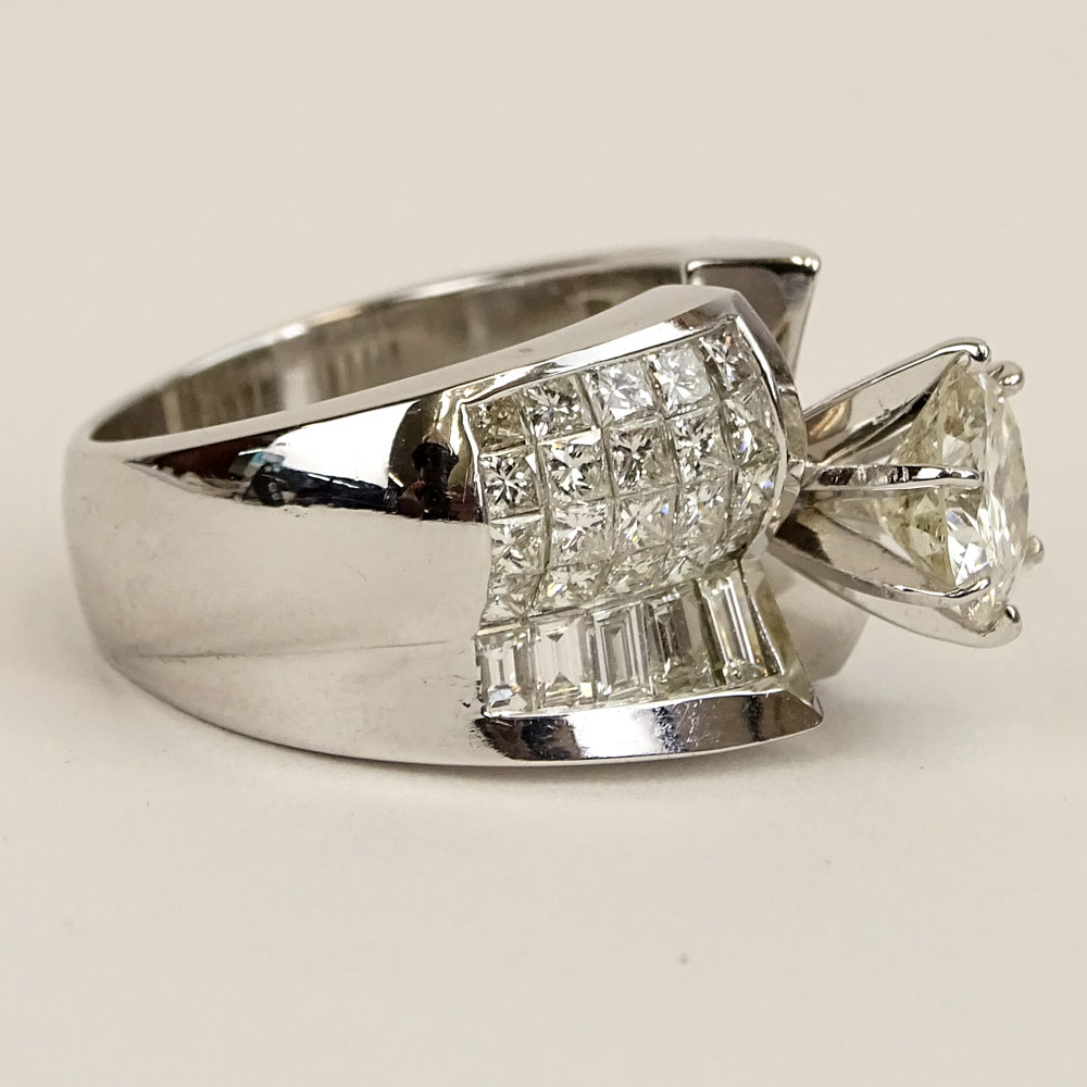 Approx. 4.30 Carat Diamond and 18 Karat White Gold Engagement Ring.