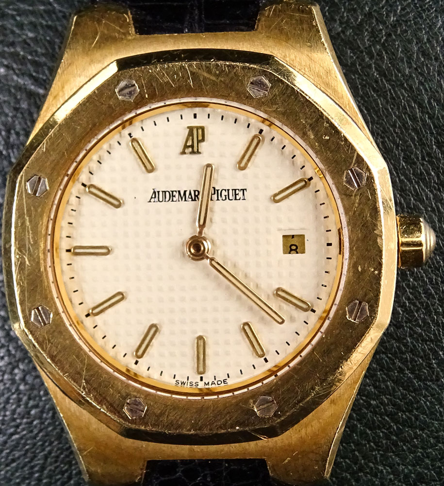 Lady's Vintage Audemars Piguet Royal Oak 18 Karat Yellow Gold Quartz Movement Watch.