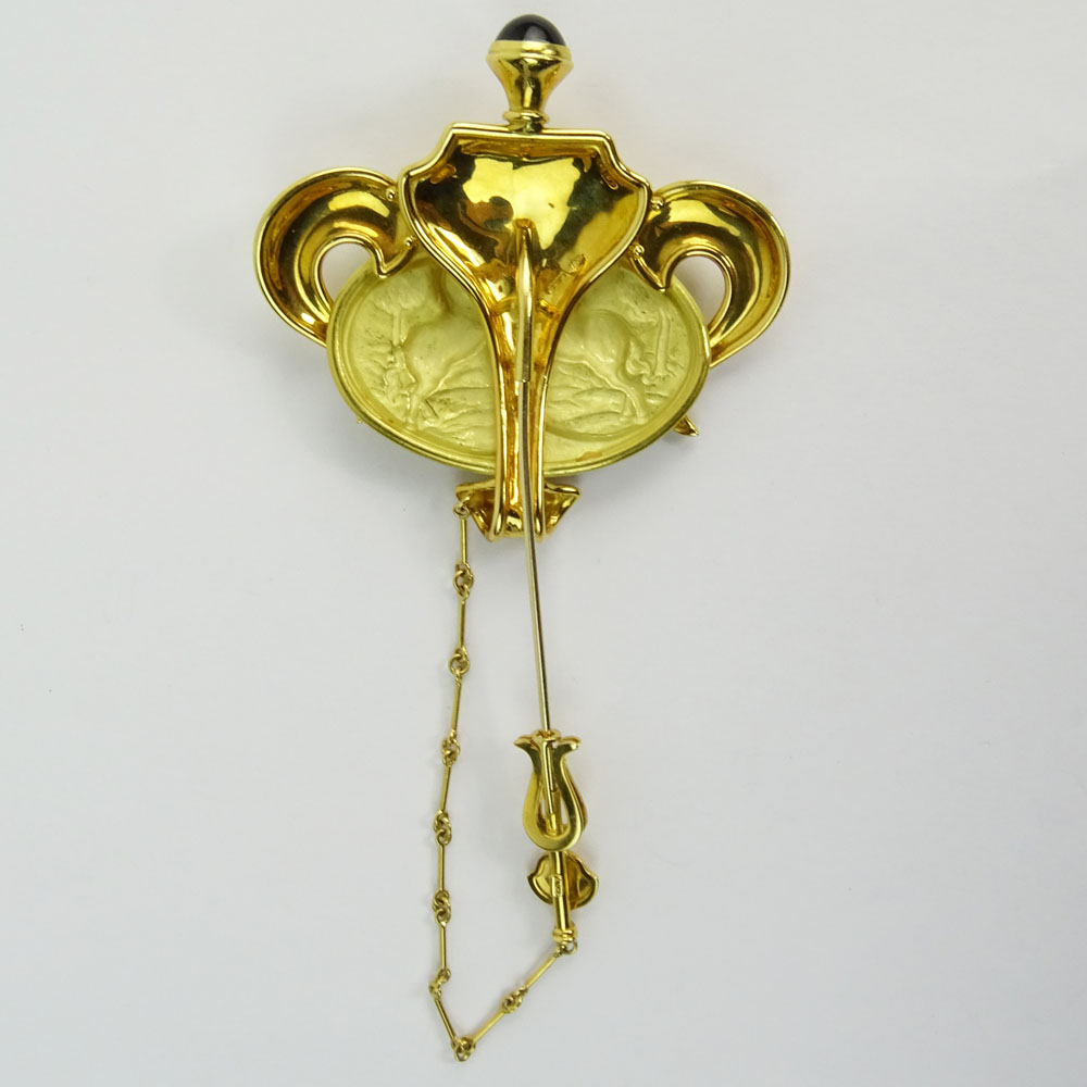 Italian Art Nouveau Design 18 Karat Yellow Gold Brooch/Stick Pin.