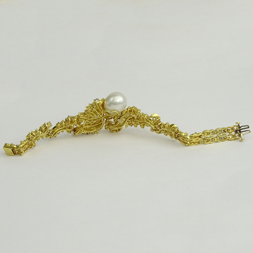 Fine Quality Approx. 14.50 Carat Multi Cut Diamond, 15mm South Sea Pearl and 18 Karat Yellow Gold Bracelet. 