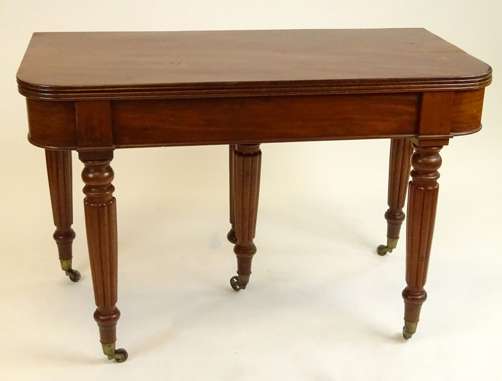 English William IV Mahogany Extending Dining Table.