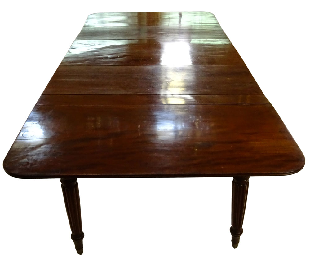 English William IV Mahogany Extending Dining Table.