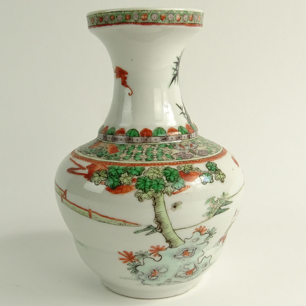 Vintage Chinese Export Rose Canton Porcelain Vase.