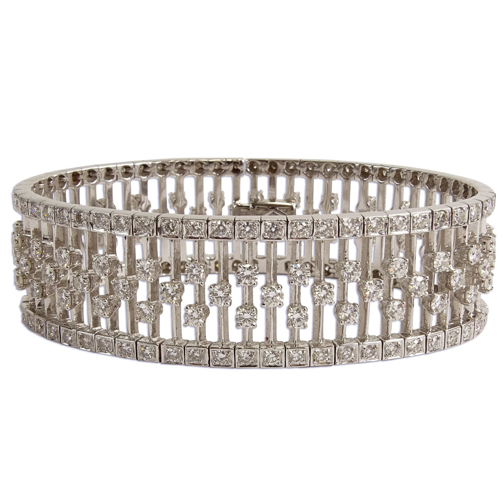 Fine Quality Italian Art Deco style Approx. 10.50 Carat Round Cut Diamond and 18 Karat White Gold Bracelet.