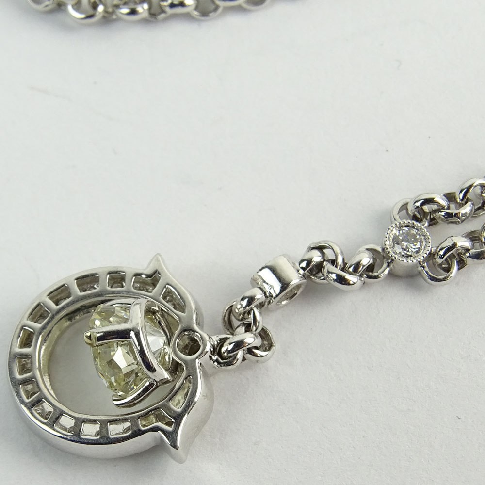 Lady's Diamond and 18 Karat White Gold Pendant Necklace.