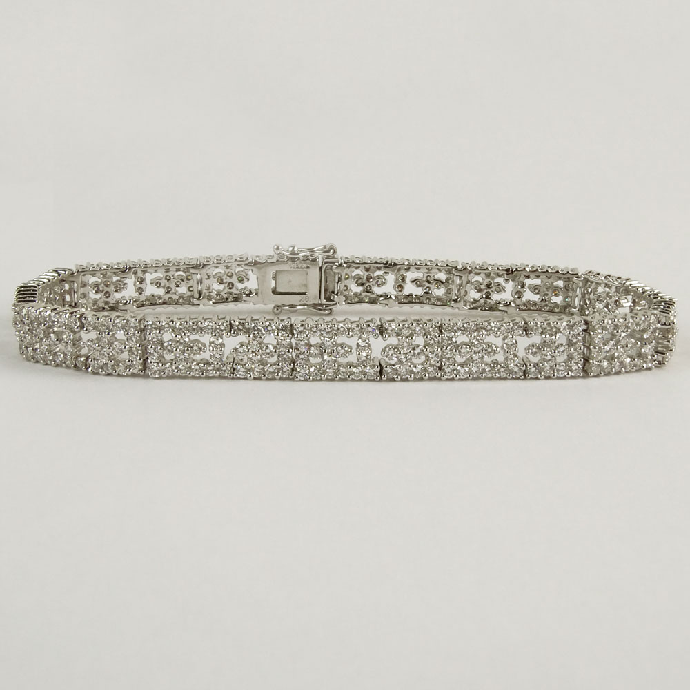 Approx. 7.0 Carat Round Brilliant Cut Diamond and 18 Karat White Gold Bracelet.