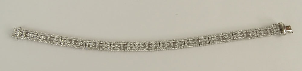 Approx. 7.0 Carat Round Brilliant Cut Diamond and 18 Karat White Gold Bracelet.