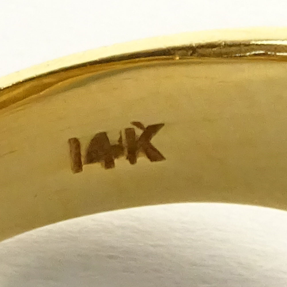 Men's Vintage Diamond and 14 Karat Yellow Gold Ring.