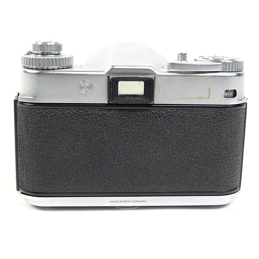 Vintage Voigtlander Bessamatic Camera with Leather Case.