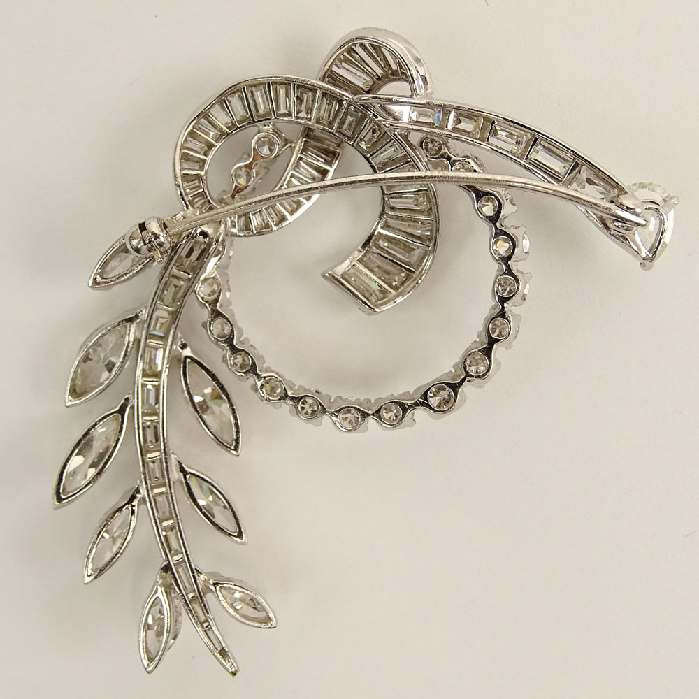 Good Quality Vintage Approx. 9.0 Carat Diamond and Platinum Brooch.