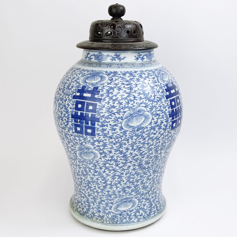 Chinese Qing Dynasty 19th Century Blue and White Porcelain "Double Happiness" Jar with later Carved Wood Lid.