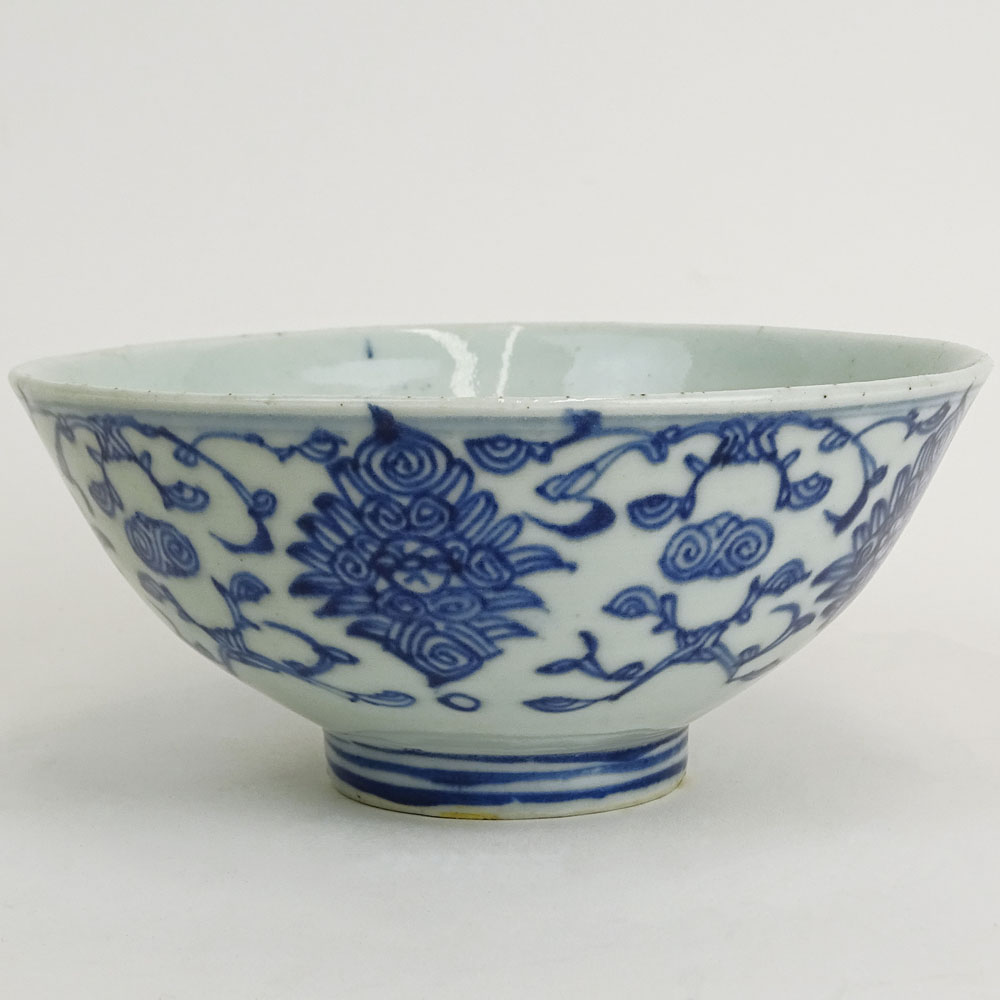 Chinese Qing Dynasty 19/20th Century Blue and White Porcelain Bowl with Lotus Flower Decoration.