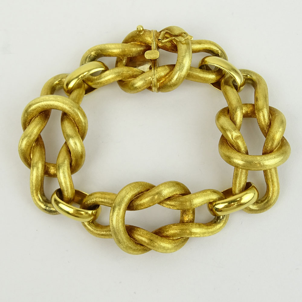 Vintage Italian 18 Karat Heavy Yellow Gold Bracelet. Signed 750, hallmarked. 