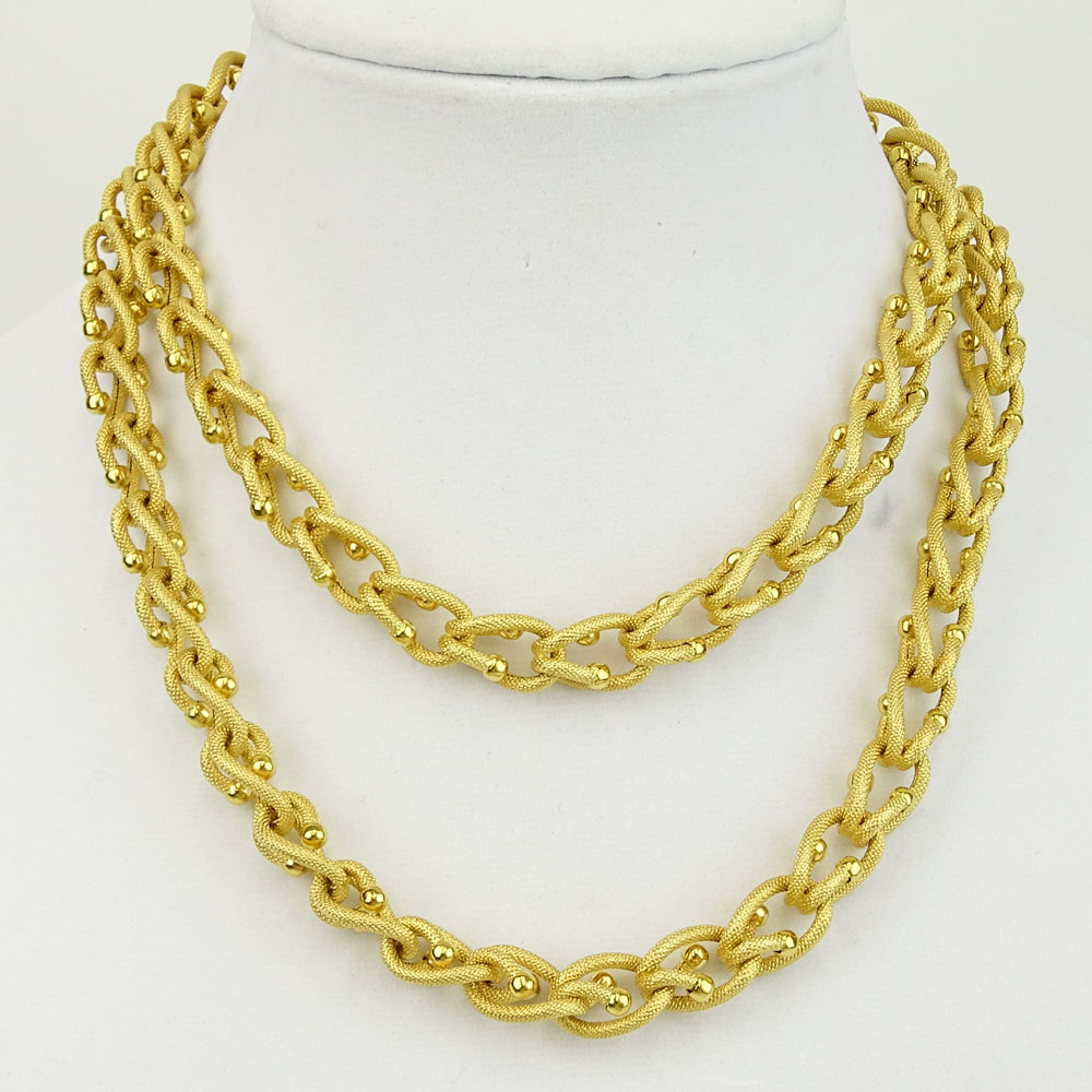 Vintage Long 14 Karat Yellow Gold Necklace.