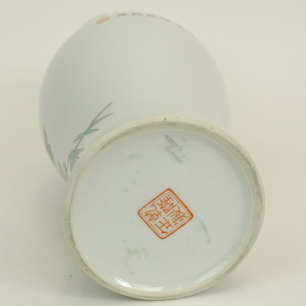 Chinese Republic Period (1912-1949) Hand Painted Porcelain Vase.