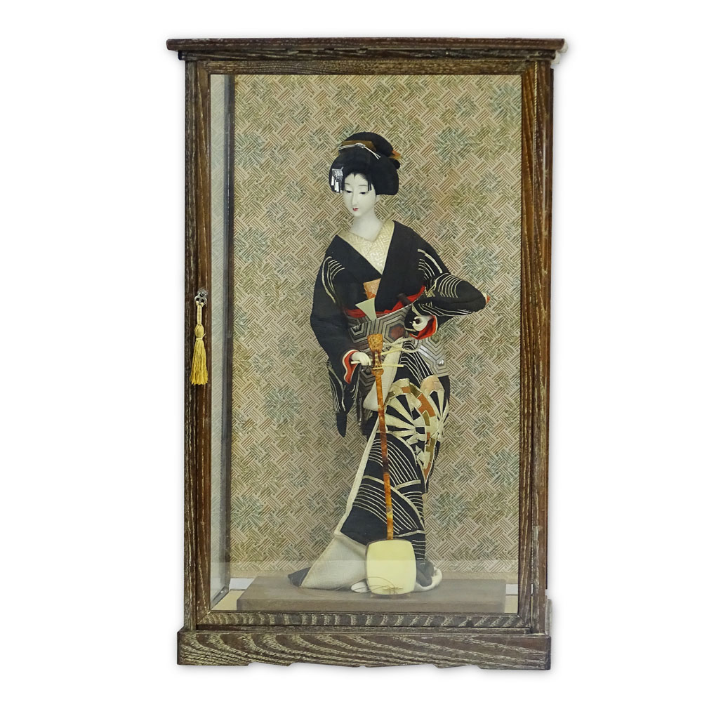 Vintage Japanese Geisha Doll In Glass Case.