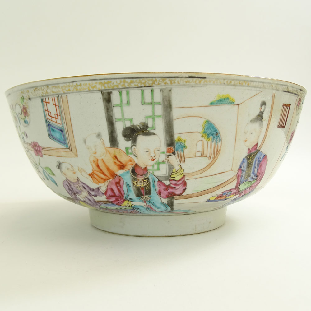 17/18th Century Chinese Export Qianlong Period Hand Painted Porcelain Famille Rose Bowl.