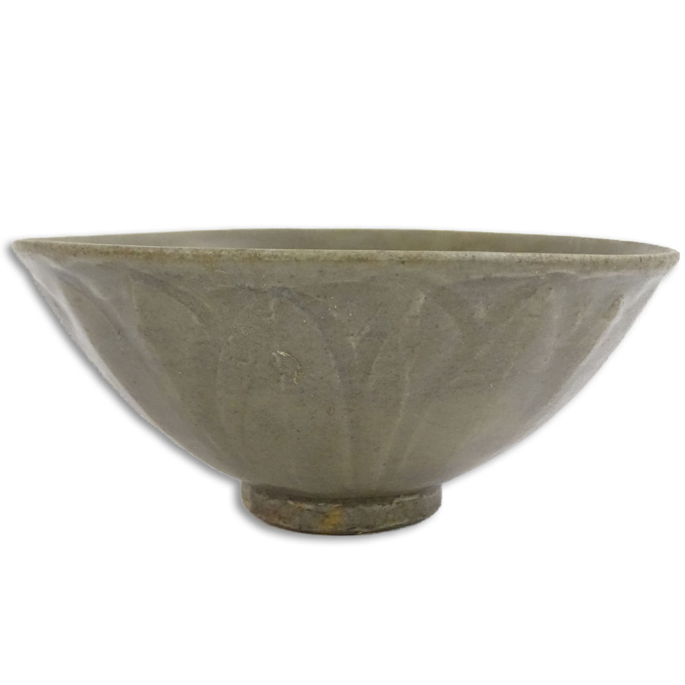 Chinese Sung Dynasty Glazed and Incised Ceramic Bowl In Box. Leaf motif on outside of bowl