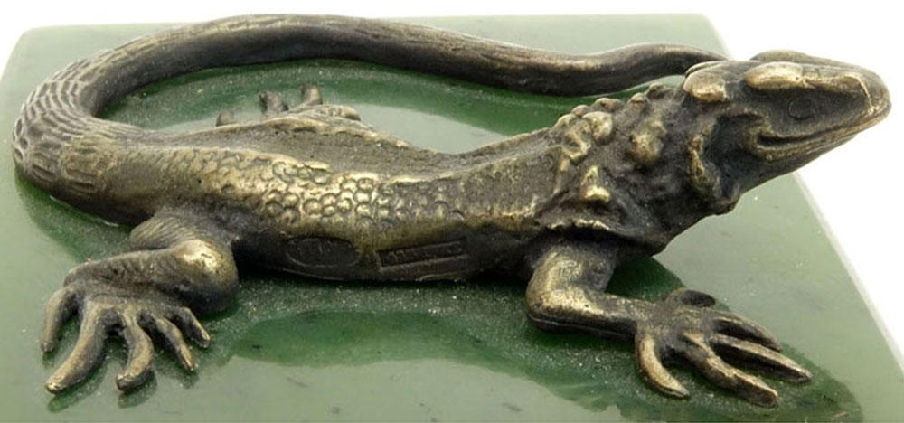 20th Century Russian 88 Silver Lizard Figure on Nephrite Jade Base.