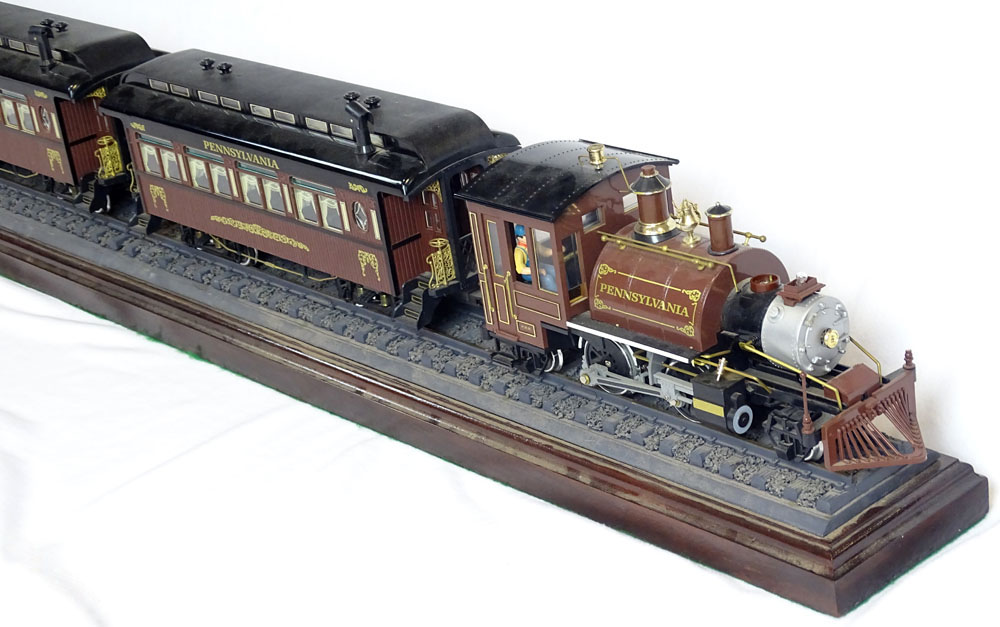 Large Scale Retro Plastic Model Train "Pennsylvania Rail Road" Includes the Locomotive and 3 Cars