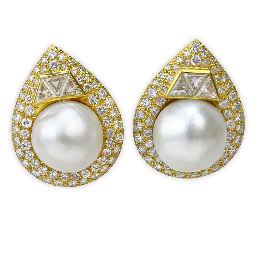 Exceptional Pair of Vintage 17mm South Sea Pearl and 18 Karat Yellow Gold Earrings