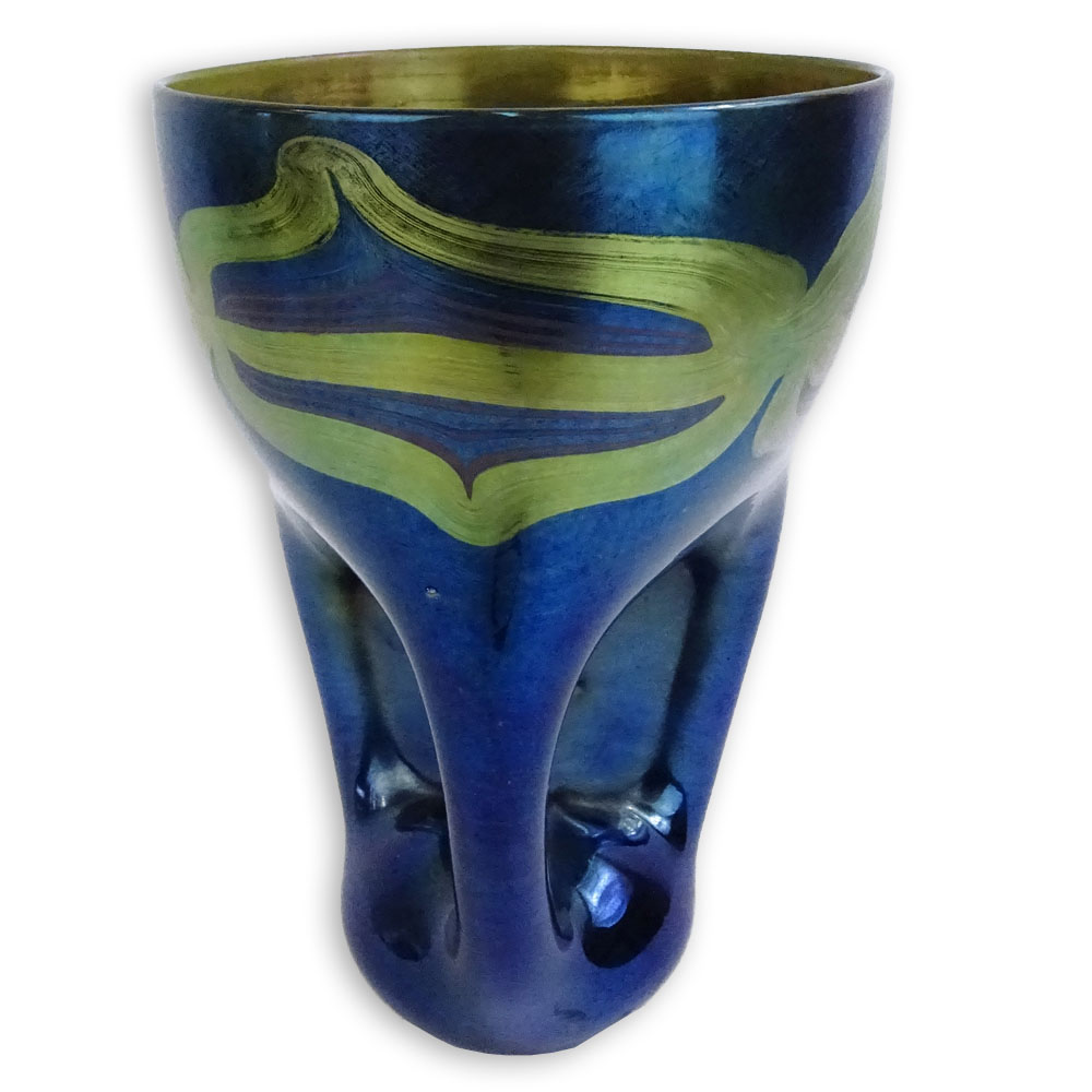 Rare Louis Comfort Tiffany, Tiffany Glass and Decorating Company, American (1892-1900) Iridescent Blue Vase with Gold Chain Link Decoration at Rim, Gold Iridescent Interior.