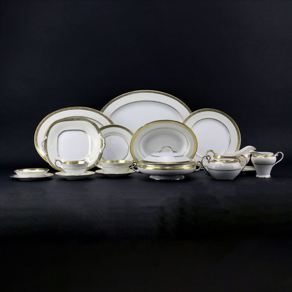 One Hundred Four (104) Pieces Aynsley "Helene" Porcelain Dinnerware.